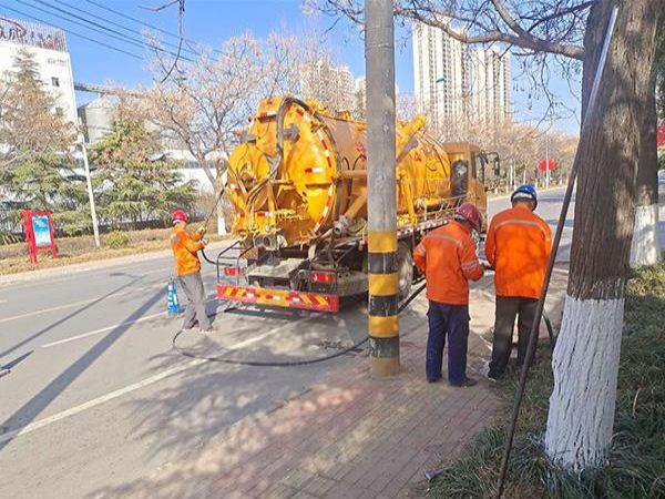 高压疏通化粪池多少钱（高压疏通管道化粪池车）